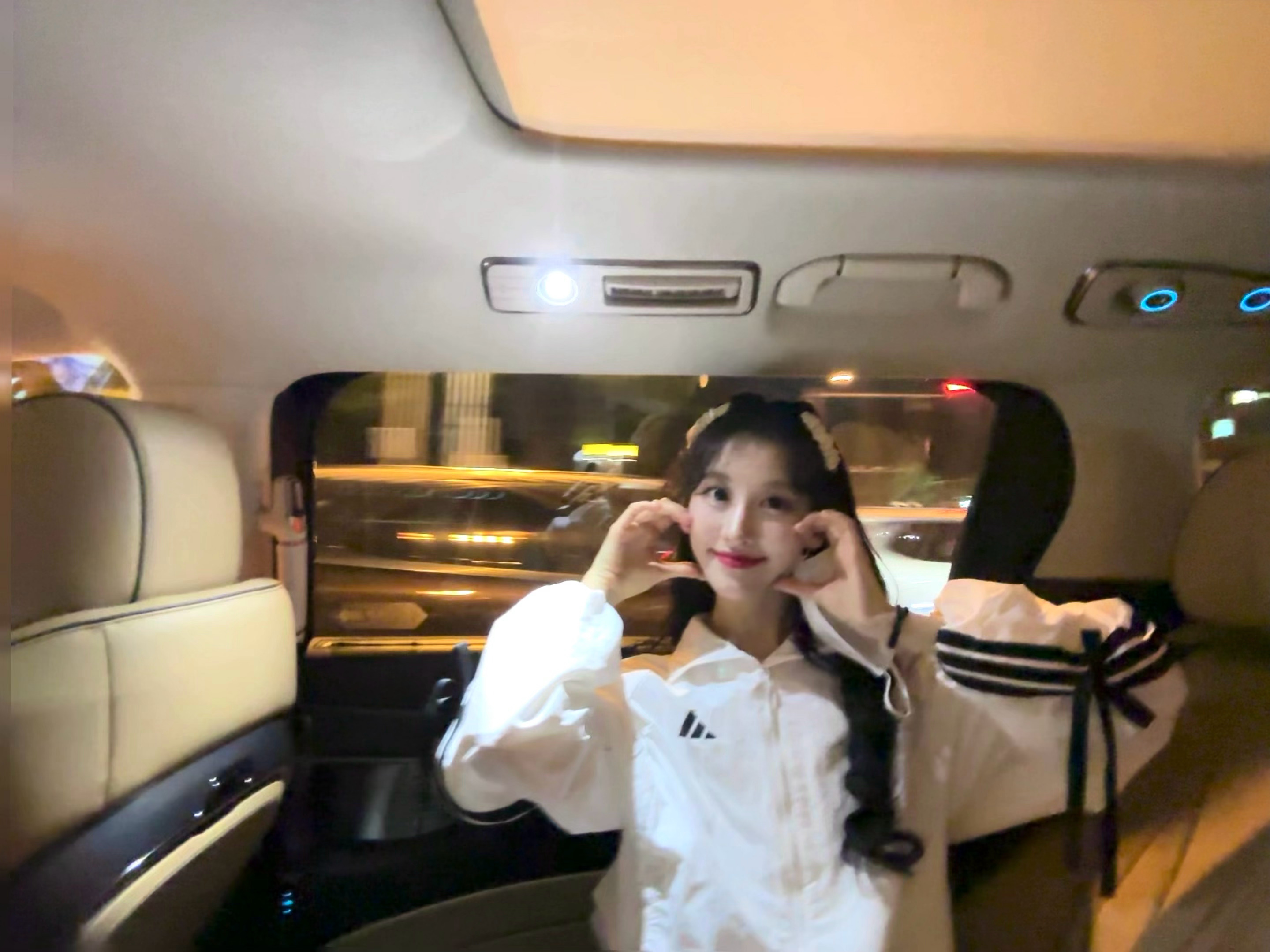 想休息想休息🫨plog蒋依娜nana[超话]  ​​​