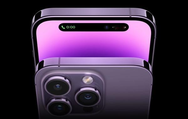 iPhone中国销量暴跌30%，这个数字炒的沸沸扬扬，估计是今年首周销量吧。
查