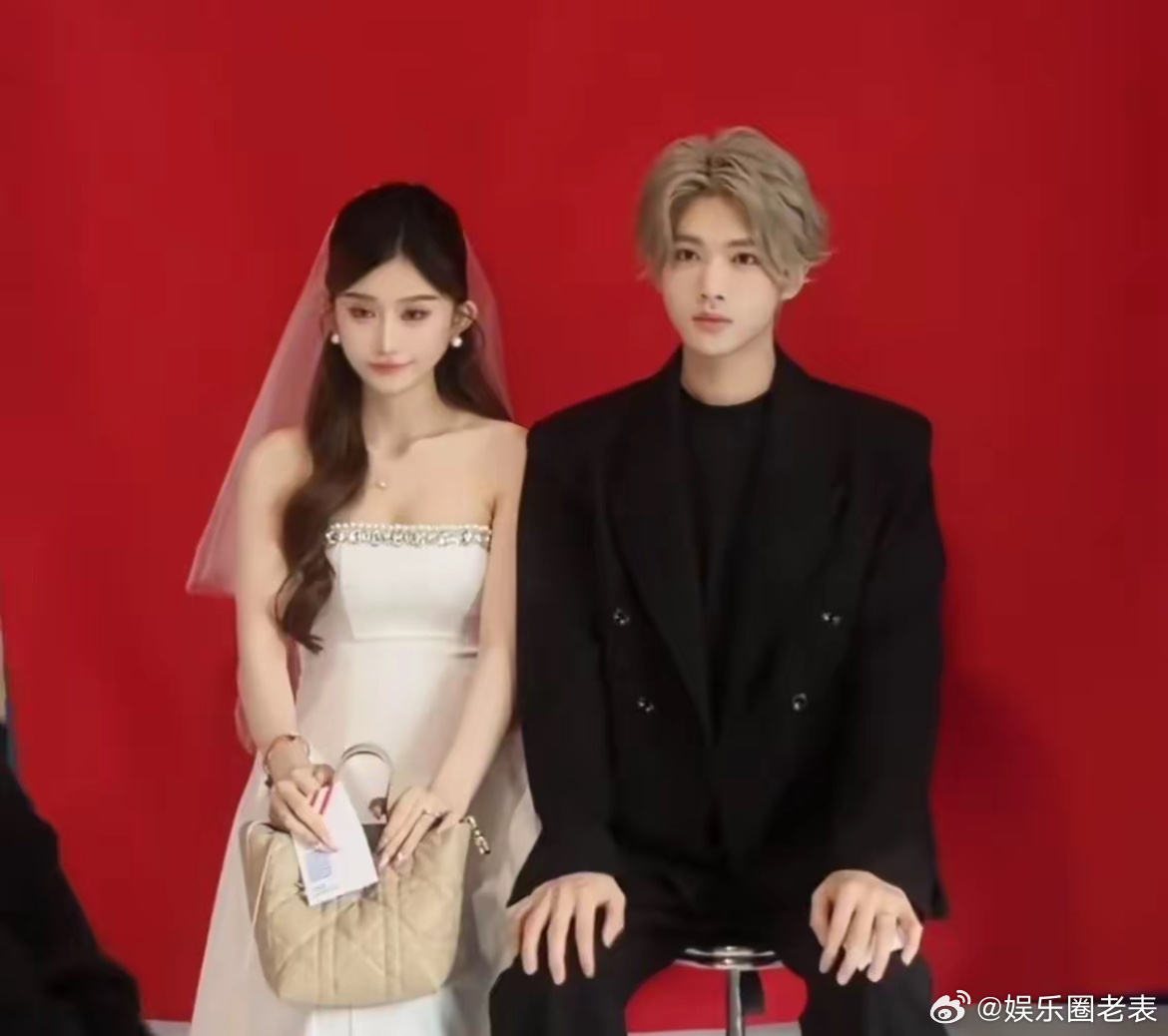 鹿哈领证鹿哈凌达乐领证了，每次名字都吓我一跳，​鹿晗看看人家，这才是有担当！​不