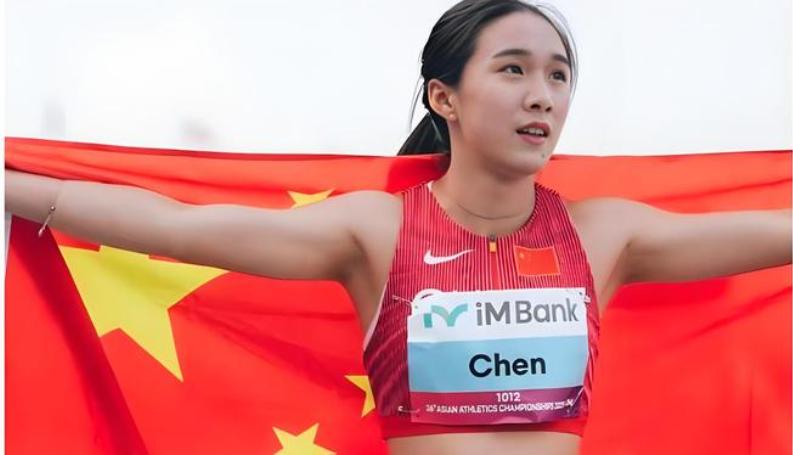 “比完了，下班了！三金一银，我真牛啊！” 🏅😄
17岁的陈妤颉，拿完亚运会3