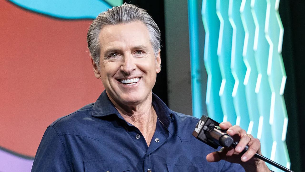 民主党2028年总统候选人正在悄悄回归“白人直男”路线

近日，美国民主党战略人