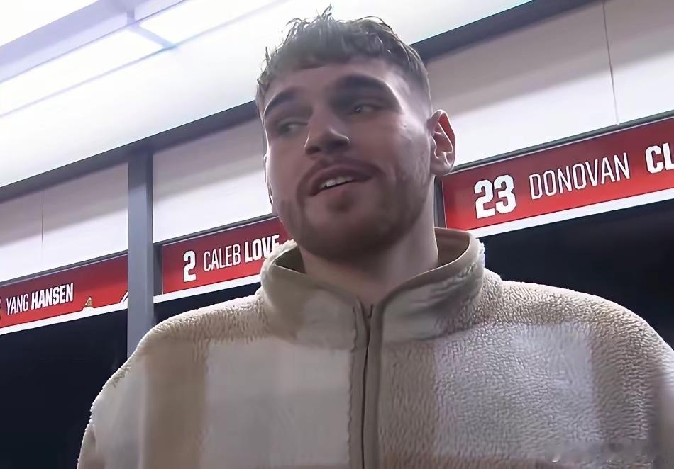 杨瀚森18+10+4，现场观战的克林根被小杨表现折服:  “太不可思议了，今晚他