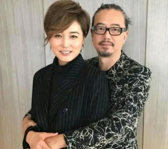 没想到演员张延也离婚了，据说她老公是个香港明星，印象里不是很出名，《余罪》里面的