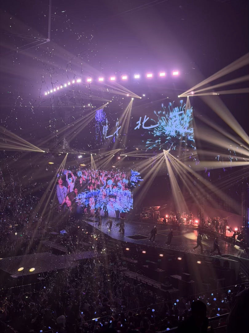 颜人中抢票 深圳站售罄速度也太快了，我甚至没看到有票就没了。颜人中的路人缘真的好