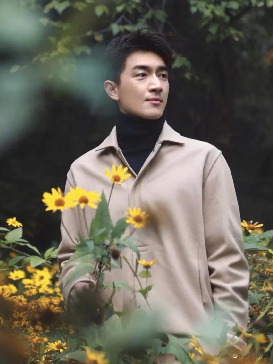 一个是“9亿少女的梦”，一个是“4千年美女”，就这称号，简直不要太般配，就是不知