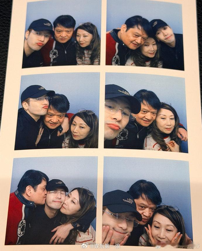 王嘉尔带父母拍人生四格 关系好好！ 