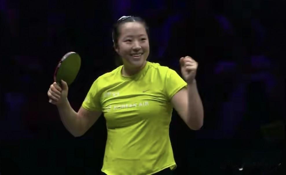 WTT重庆冠军赛女单1/8决赛，代表中国澳门出战的老将朱雨玲1-3负于韩国一姐申