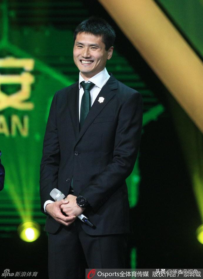 国足选帅尘埃落定，邵佳一与足协领导要求正吻合。
11月5日最新消息，新一届国足主