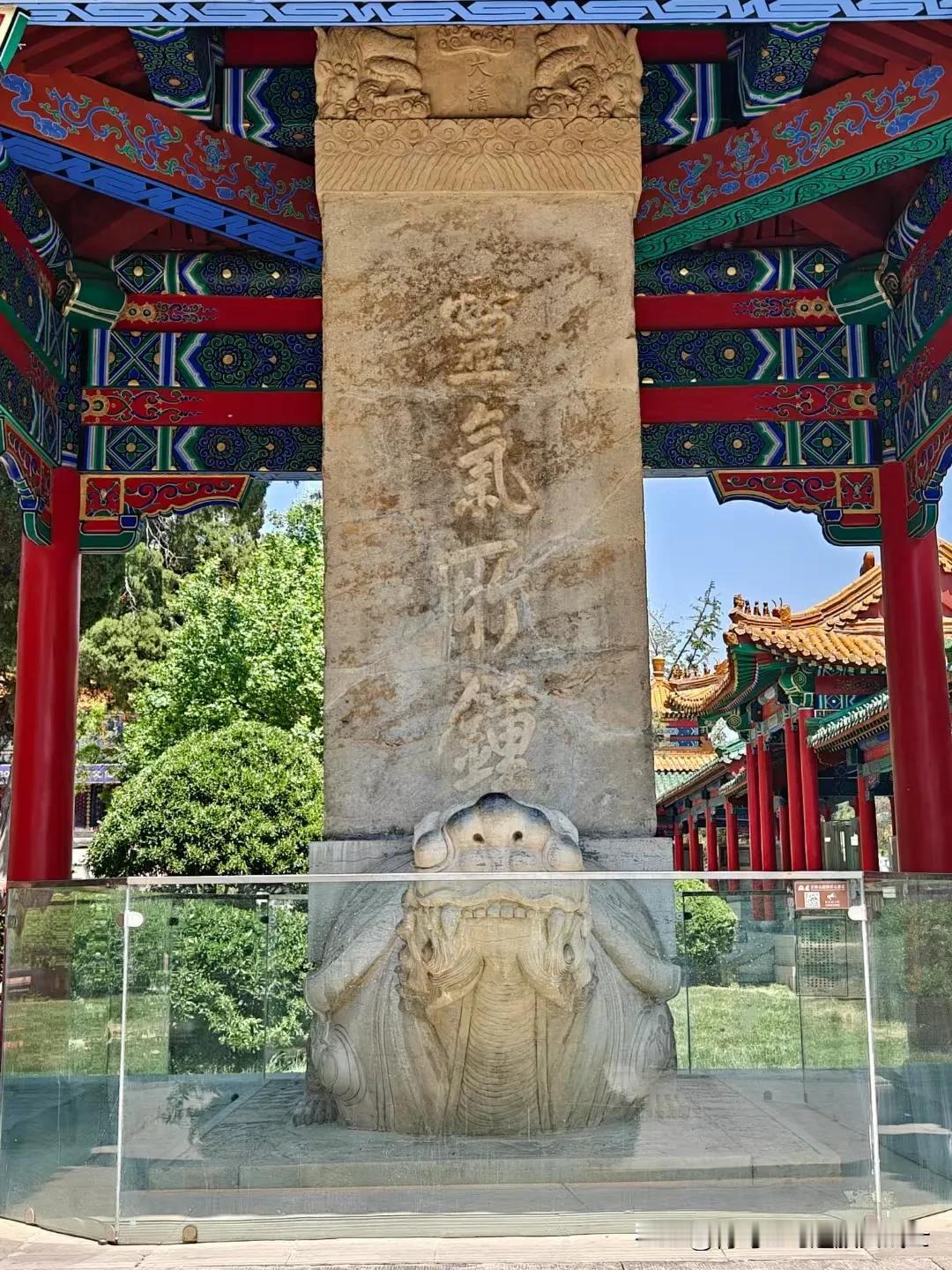 五一假期到处都堵车到处都是人，我倒是觉得不用远行，到家门口周边的地方看看也挺好，