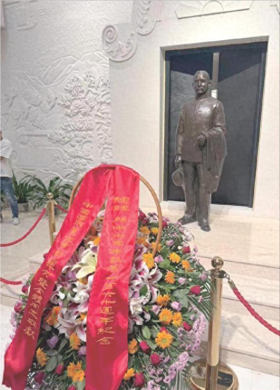 郑丽文派人献花篮 台胞专程参访

2026 年恰逢孙中山先生诞辰 160 周年，