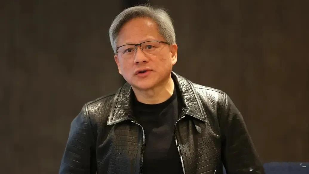 比起钱，黄仁勋更多的是掌控权力按照英伟达的股份架构和他自己在公司内部的名望他基本