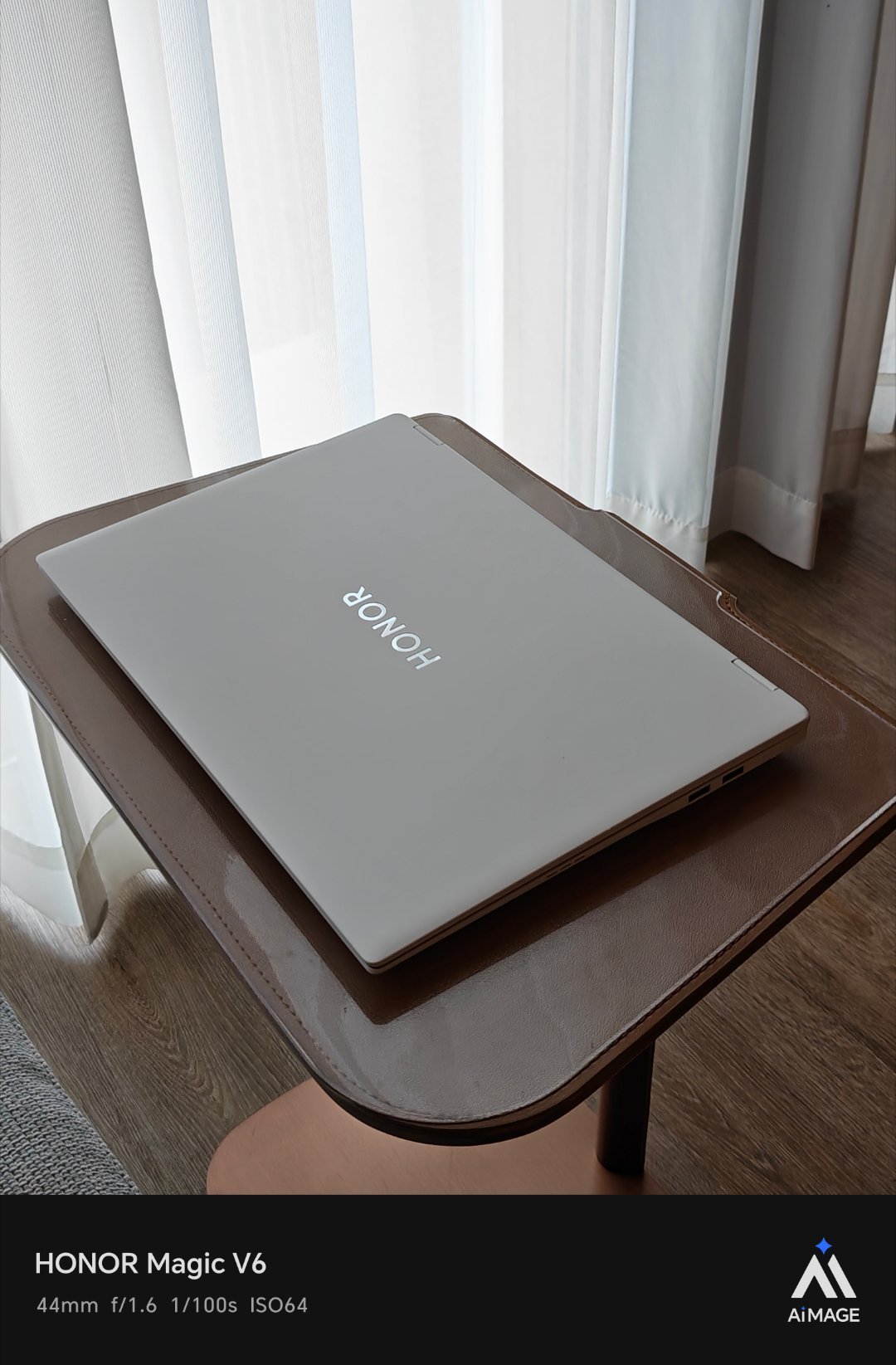 各位早上好据说周末还在上班的，都是老板吧？ 