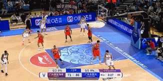 广东男篮以94比80击败龙狮男篮，拿下“广东德比”的胜利，也终于赢得本届cba俱