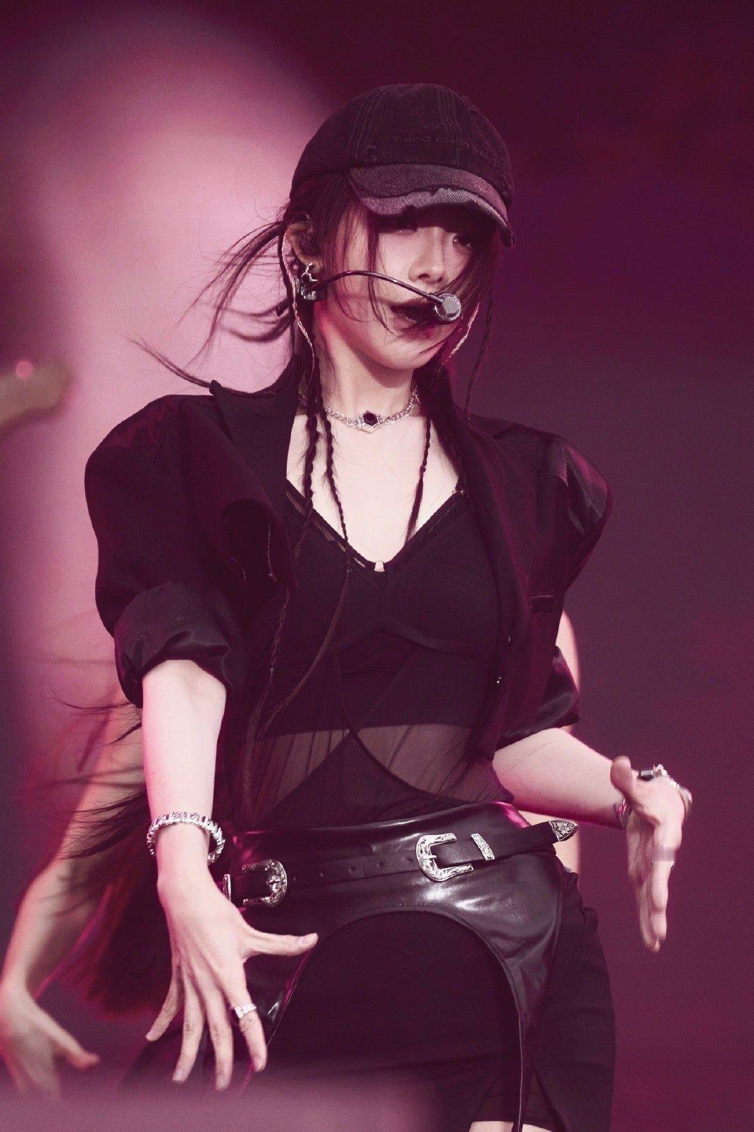 喻言的第一次cos 谁的DNA动了！喻言在花开天下彩排官宣首试国漫cos，将演绎