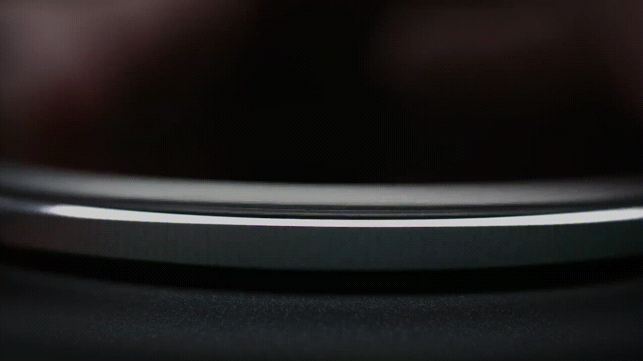 小米17 Ultra徕卡版这个机械变焦环挺有意思的，它模拟了相机镜头上的变焦手感