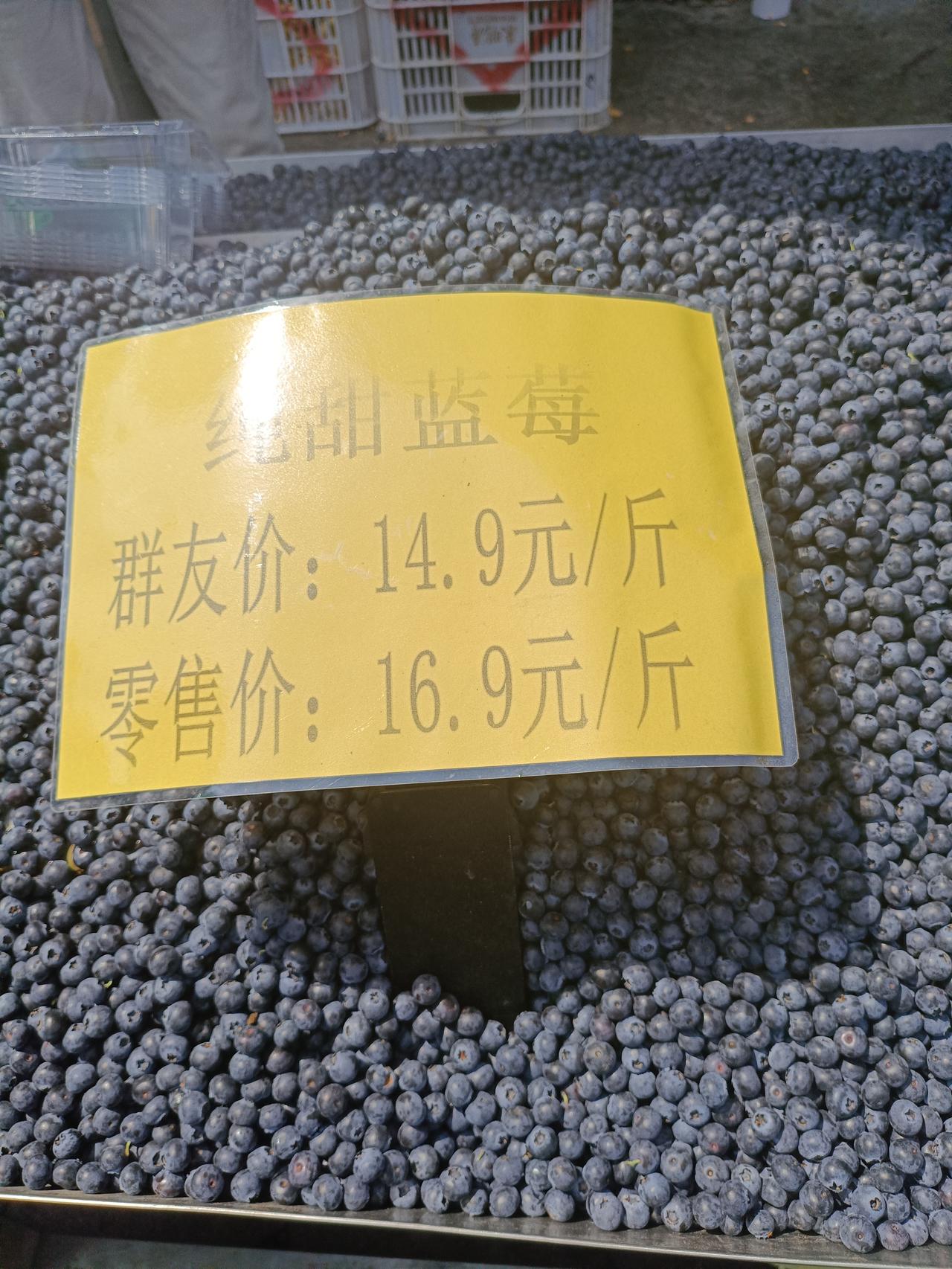 上个月居民消费指数CPI涨幅为1个百分点，创了很长时间的涨幅新高。

    可