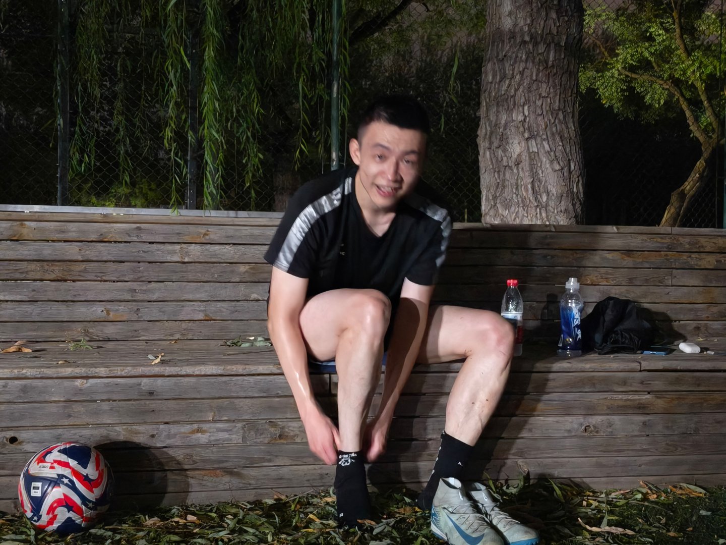 再见了，北体大足球场！北体大踢球 一转眼在这里踢了十几年球太多回忆太多故事我已经