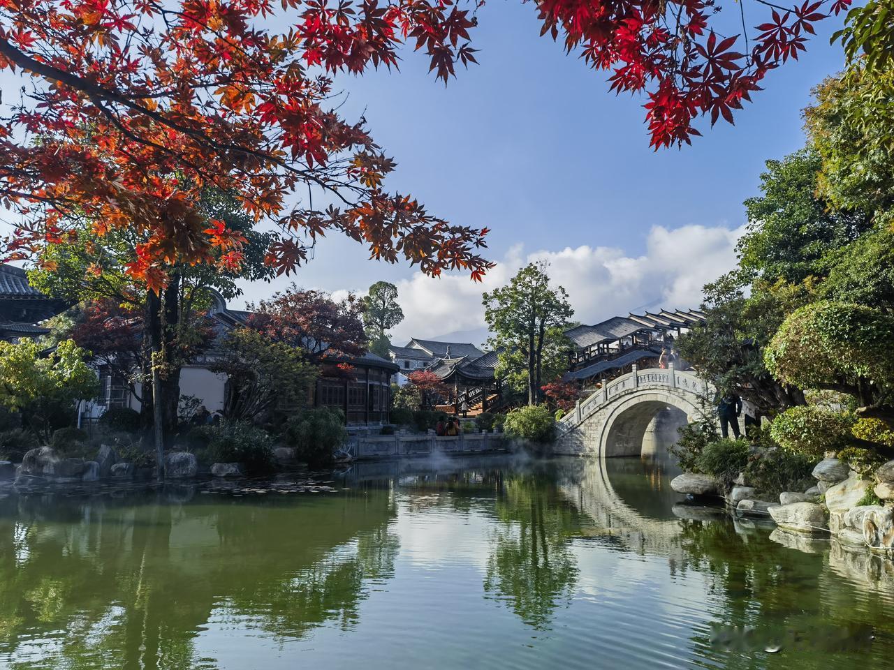 大理天憙园皇家园林景区，景色优美，小桥流水亭台楼阁，旅拍非常出片。

每位80元