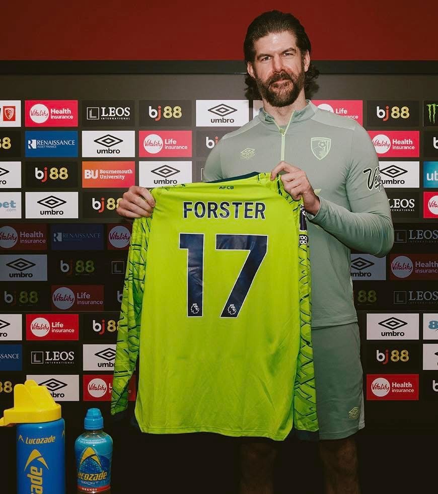 般尼茅夫官方宣布，簽入37歲自由身嘅英格蘭守門員費沙科士打，合約為期半年。據報導