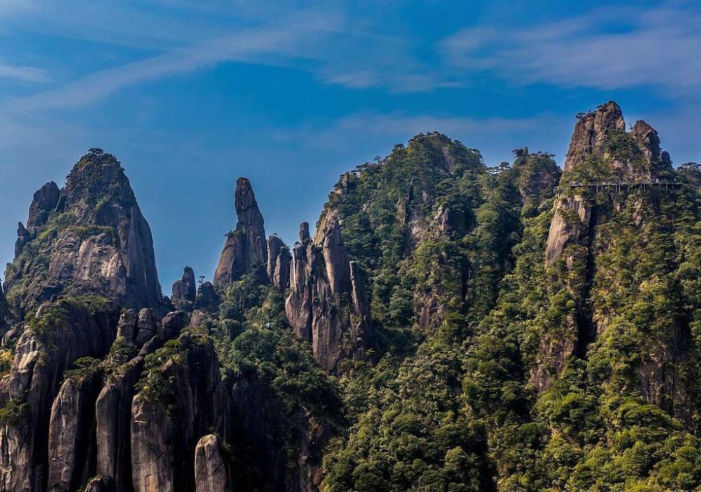 近日，江苏、浙江、安徽、四川等地官宣2026年中小学生春假安排。春假大多与清明、