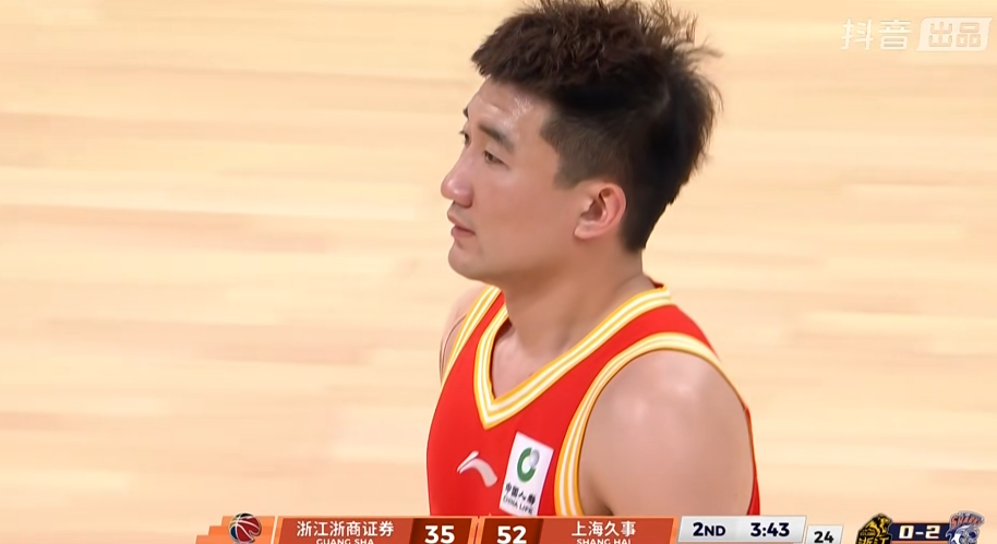 孙总啊，要不咱干脆休了得了。没状态，打三后卫被针对，自己腿伤又没好，想防守你也跑