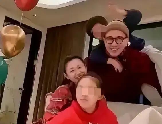 大S遗产已处理完毕，具俊晔并未放弃继承权。

早在2025年2月6日，大S离世后