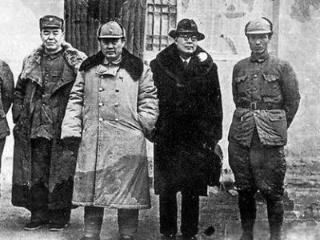 听闻我军主力到达战场，偷袭西柏坡的郑挺锋不忧反喜：终于解脱了。
 
郑挺锋是傅作