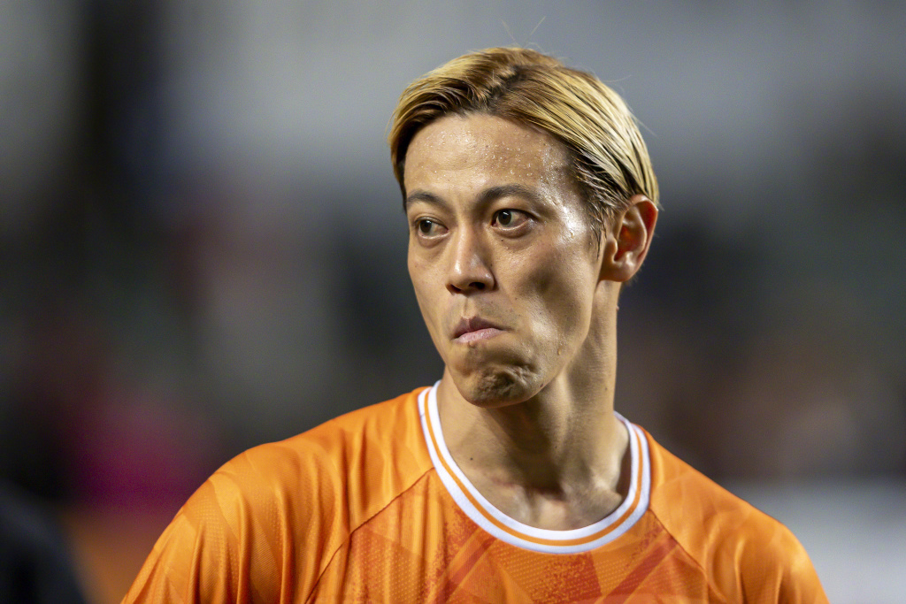 【对南京大屠杀态度一波三折，日本前国脚本田圭佑成焦点】#本田圭佑为否认南京大屠杀