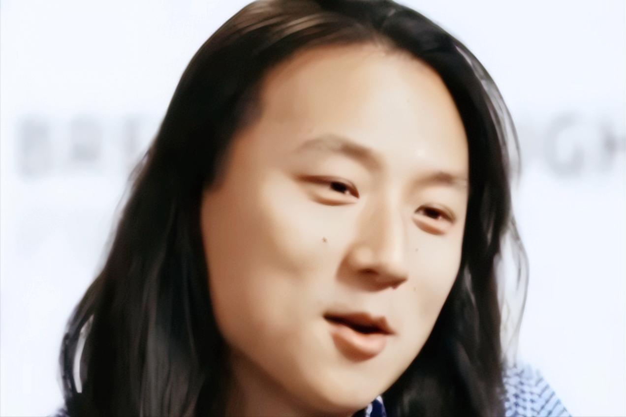 太寒心！公费培养的天才，竟放话“美国再乱也比中国强”。

“美国再乱，也比中国强