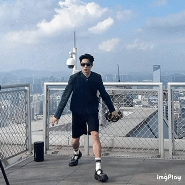 檀健次的气质和王鹤棣的气质差的真不是一点半点啊 ​​​