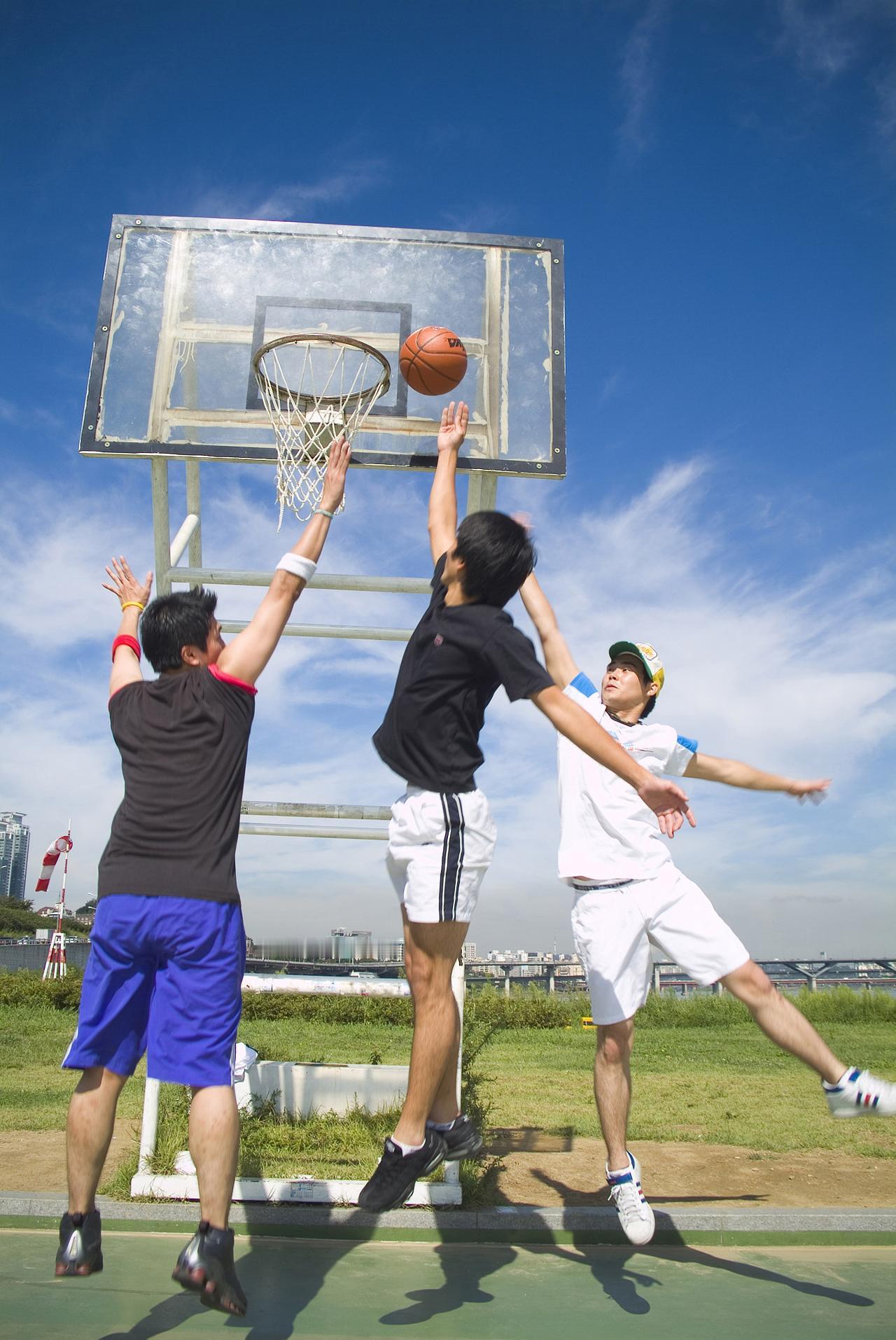 热血篮球赛，青春无极限！🏀💪