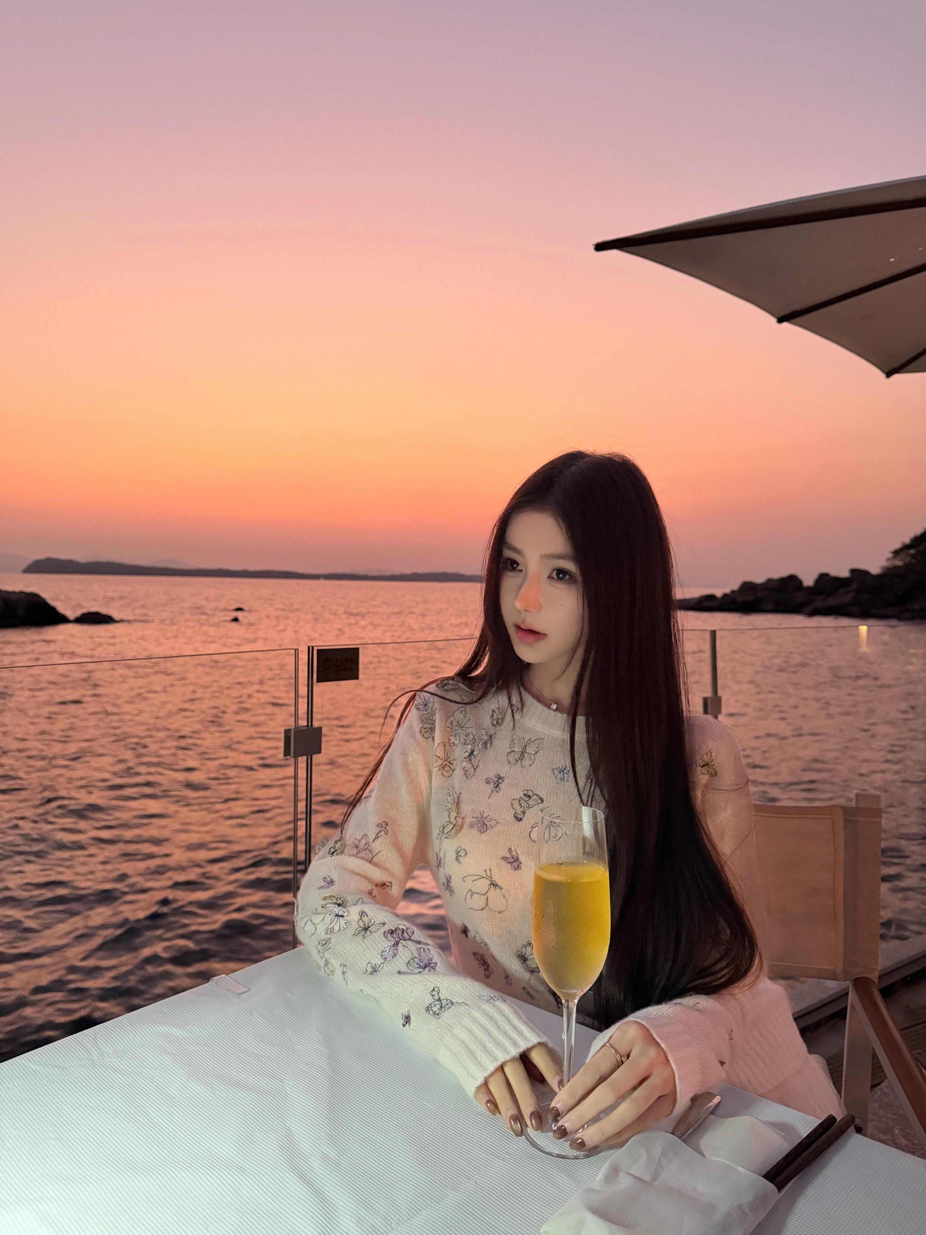 每一次黄昏 都是坠入思念的夜深。