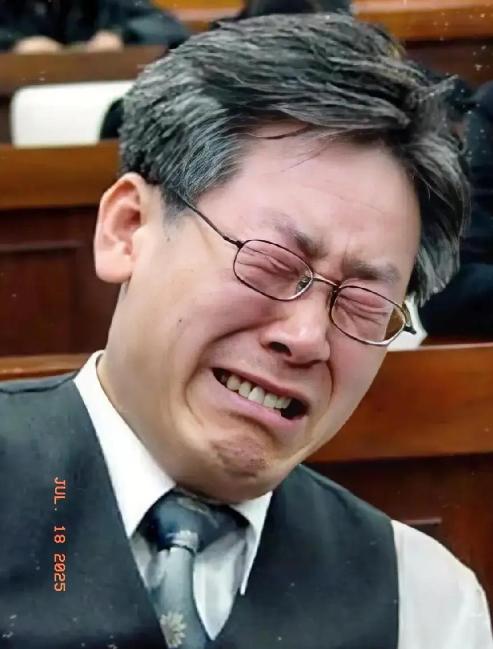 韩国议员找抽，一句话换来113.8%的高额税
 
韩国总统李在明刚刚结束访华，韩