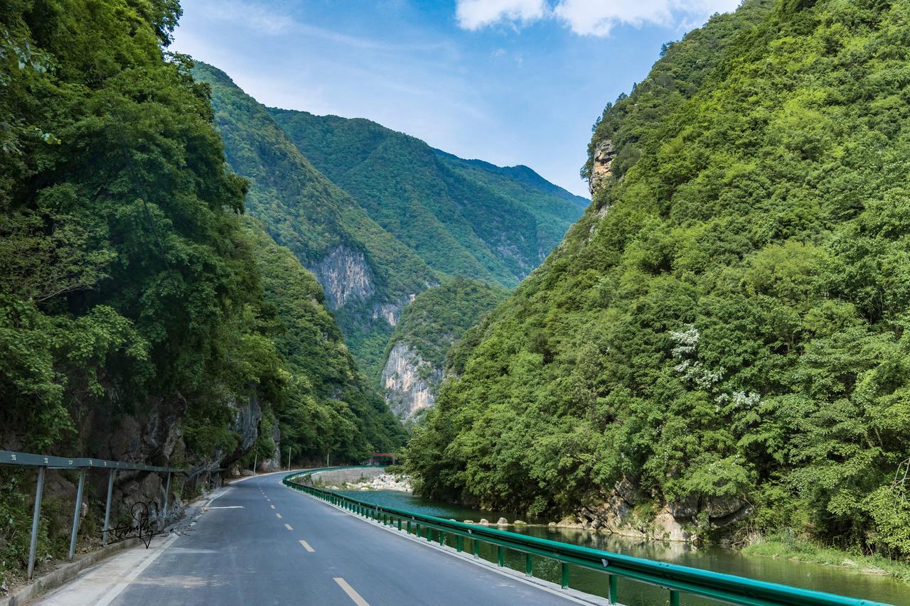 🌙探秘陇上江南的月亮峡，邂逅绝美自然

一个藏在甘肃陇南徽县的神仙地儿——月亮