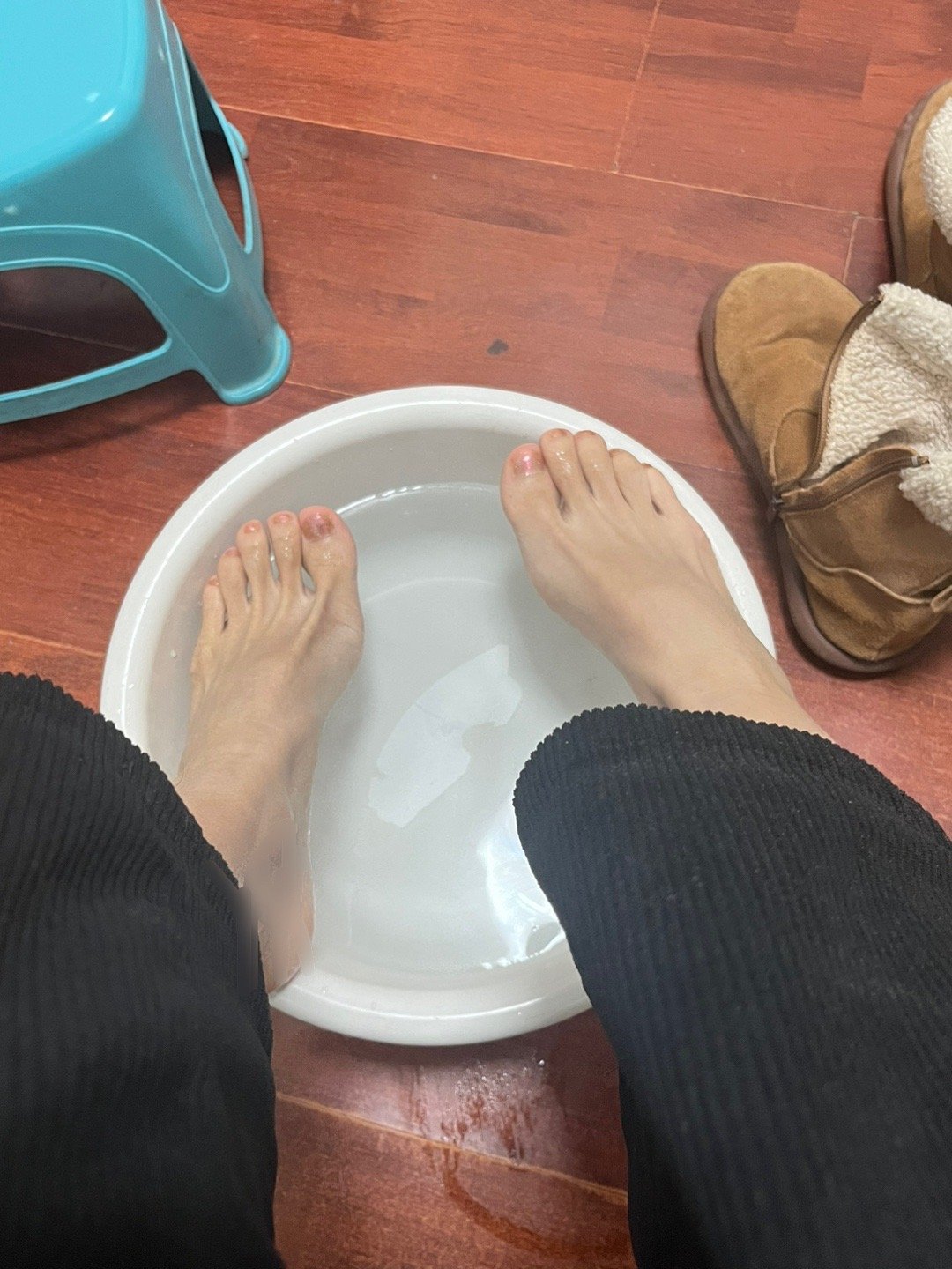 去一趟泰国给我晒成这样[怒] ​​​