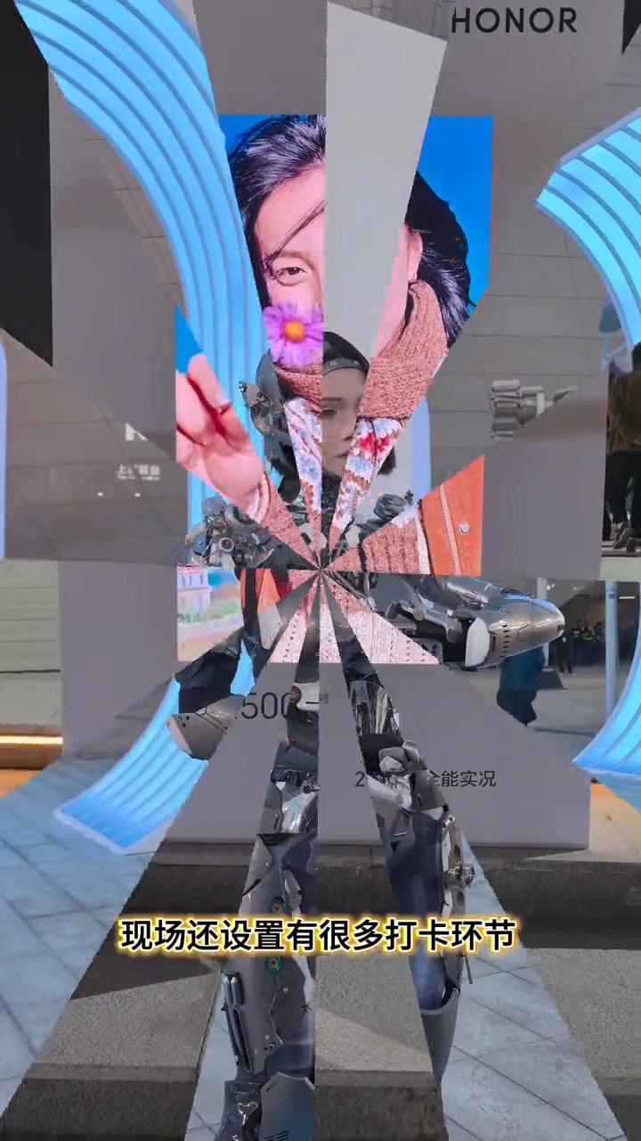 来杭州参加荣耀500的发布会。
·首先拿到的就是代言人的门票，帅。
·到发布会现