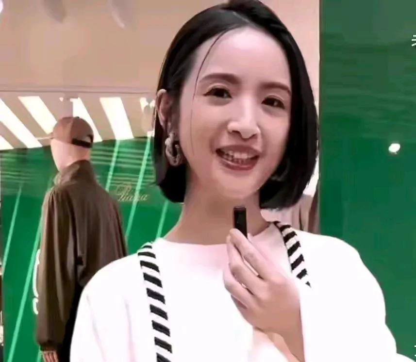 真的老了好多！43岁林依晨产后3个月就复工，坦言“真的很累”！
网友表示：
虽说