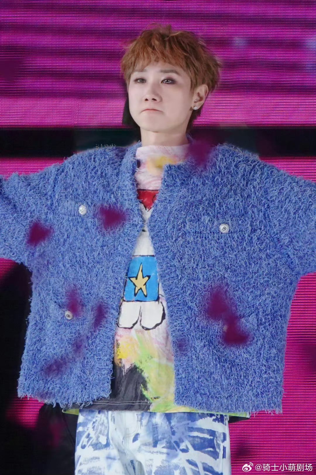 汪苏泷黎明降临之前新rap好绝收尾舞台上这首作品气场全开，新增rap部分又稳又炸