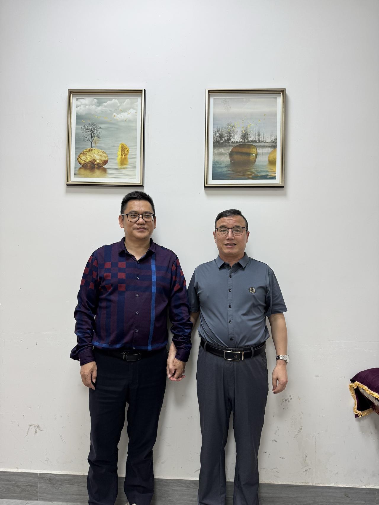 六年前的四川省仪陇县朱总司令家乡同总经理久别重逢在伟人孙中山故里·广东省中山市