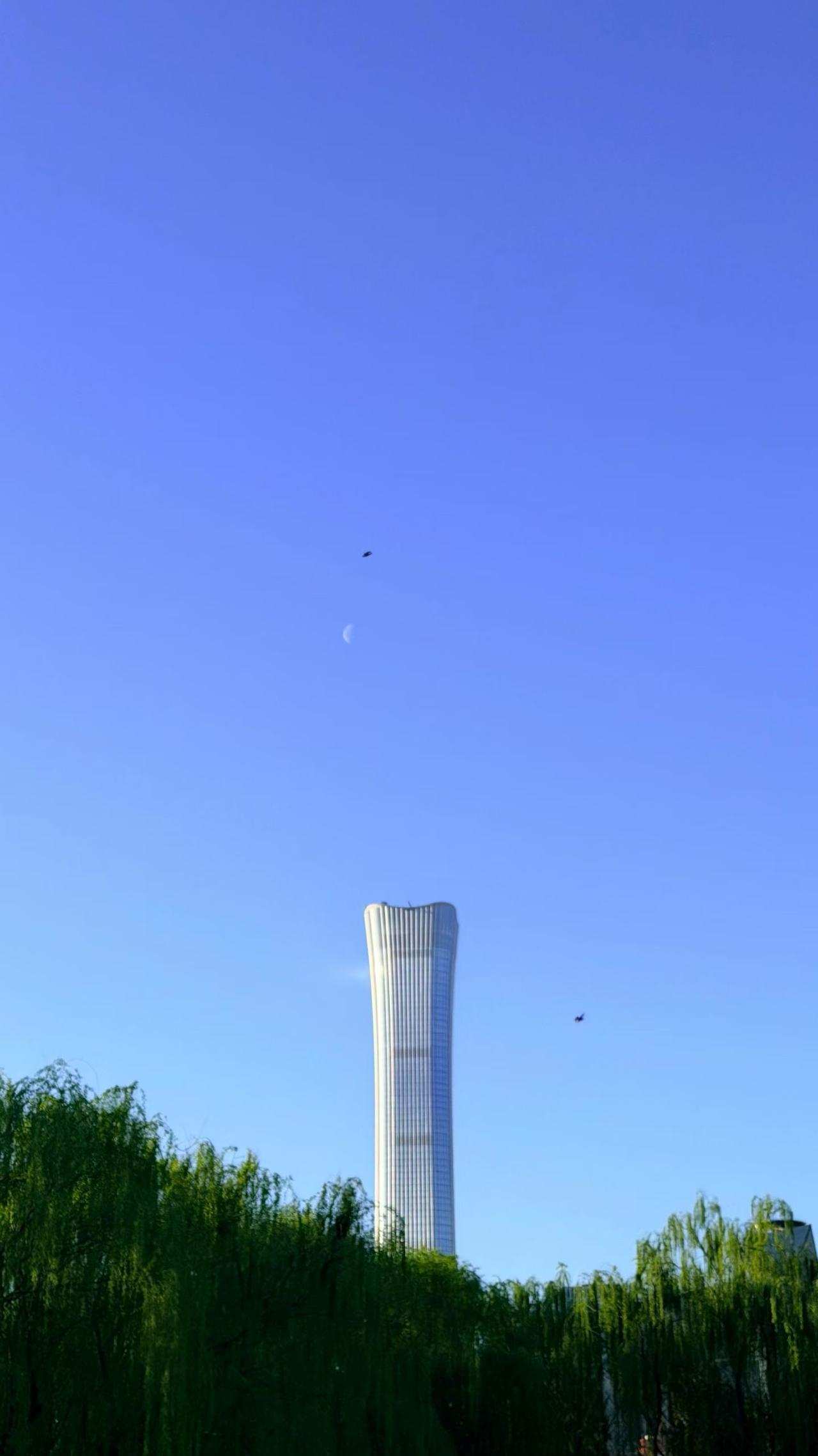 磨难越多，成就越大！所有发大愿·立大志：要帮助更多人·要普度众生的人！动动嘴皮子