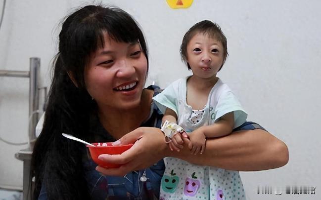 2009年，湖南女子生下了一个“小猴子”，杂技团甚至还想花钱买走，现在过去了十多