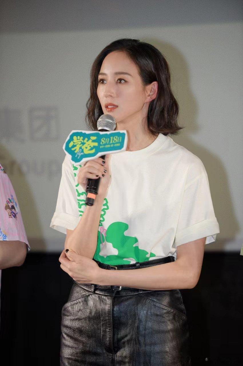 #张钧甯戏里戏外反差十足# 刚开始知道张钧甯的时候，就感觉她非常的自律，非常的喜