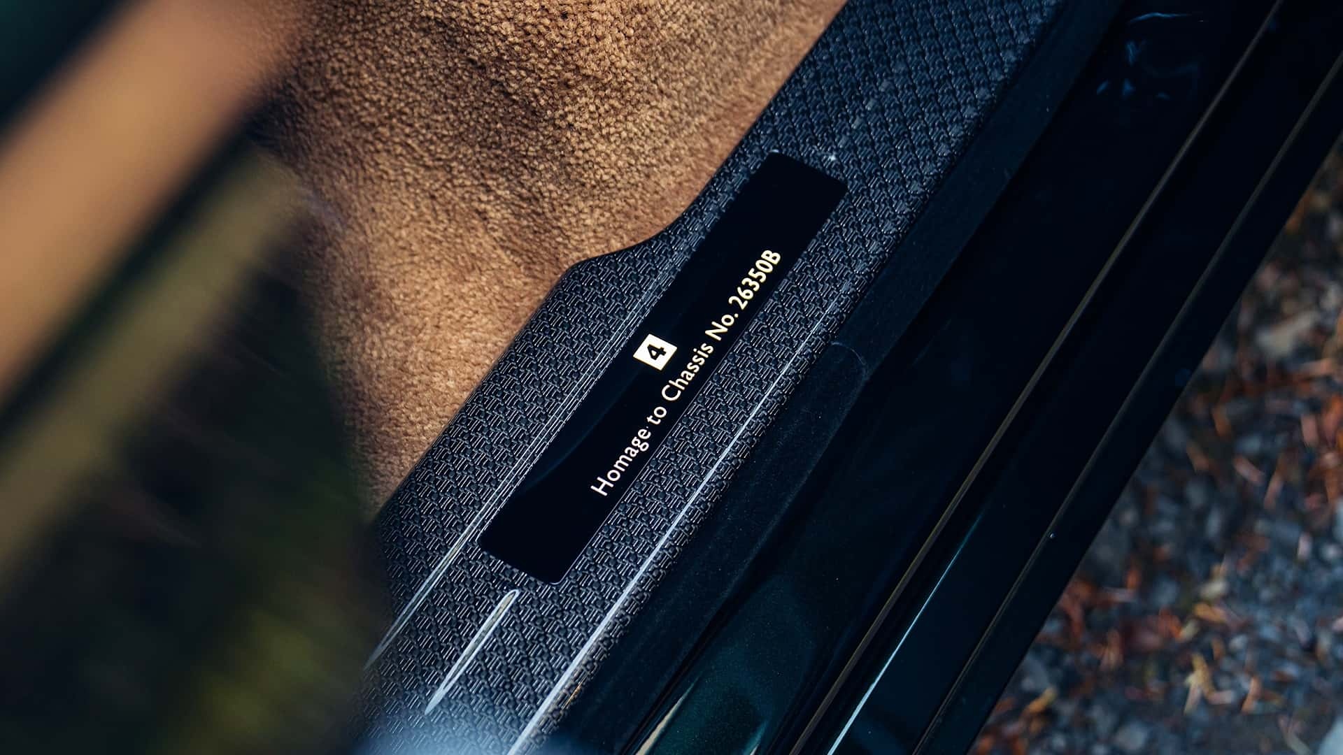 Rolls-Royce Black Badge Ghost Tourist Tr