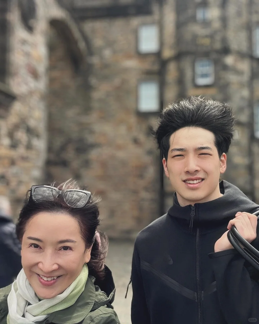 龚慈恩儿子大学毕业！从小帅到大疑名草有主