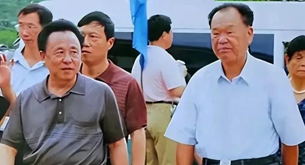 你们知道吗？湖南有个亿万富翁，倪福林，以前可是励志典型，从农村娃奋斗成大佬，结果