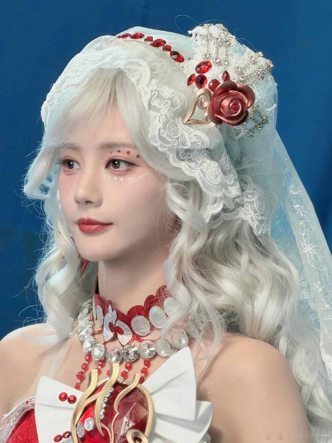 李一桐 女人的背后永远是我们自己谁不爱清醒独立的李一桐！靠谁都不如靠自己，太对了