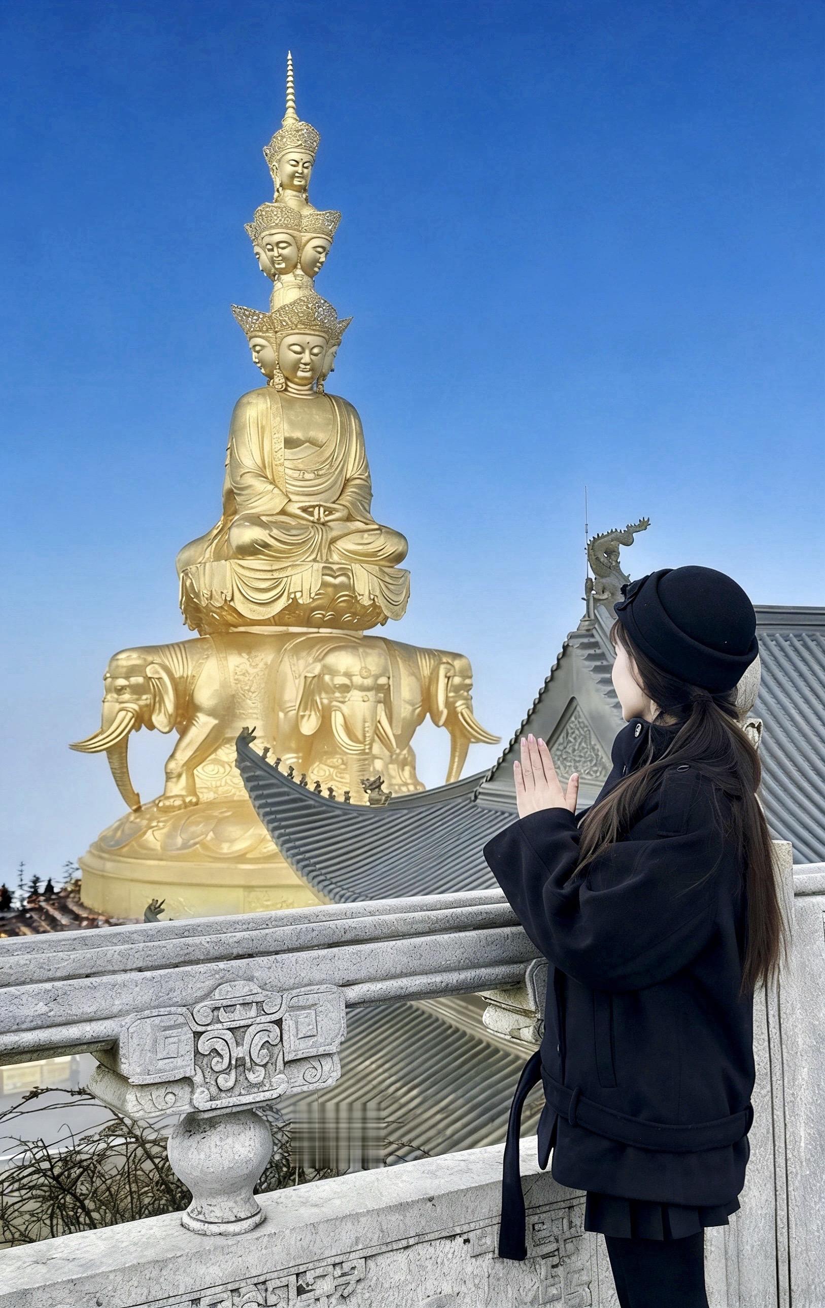 明灯三千 只愿家人平安喜乐 岁岁年年