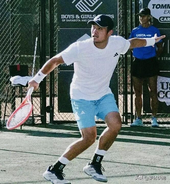 今日凌晨的ATP挑战赛CH75萨拉索塔站绿土赛事男单决赛，四连胜晋级决赛的头号种