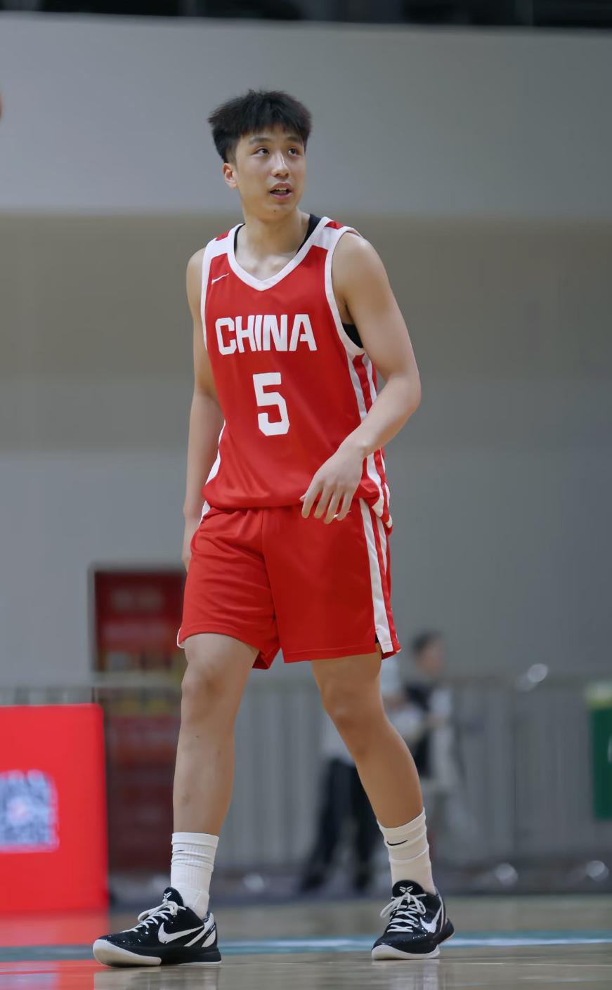 U17国青大胜喀麦隆！两名浙江小将同台，5助攻控场+3抢断太亮眼

    U1