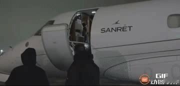 阿联酋向俄罗斯移交枪击案疑犯。
俄罗斯国防部中将弗拉基米尔·阿列克谢耶夫2月6日